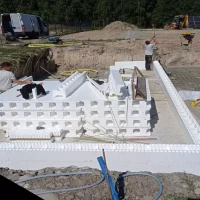 Budowa ścian z bloczków styropianowych